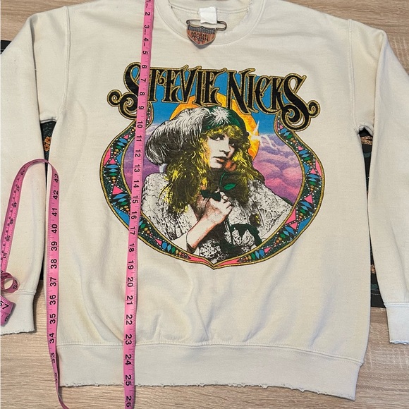 MADEWORN Stevie Nicks Crewneck Sweatshirt, Size XS - Picture 8 of 10